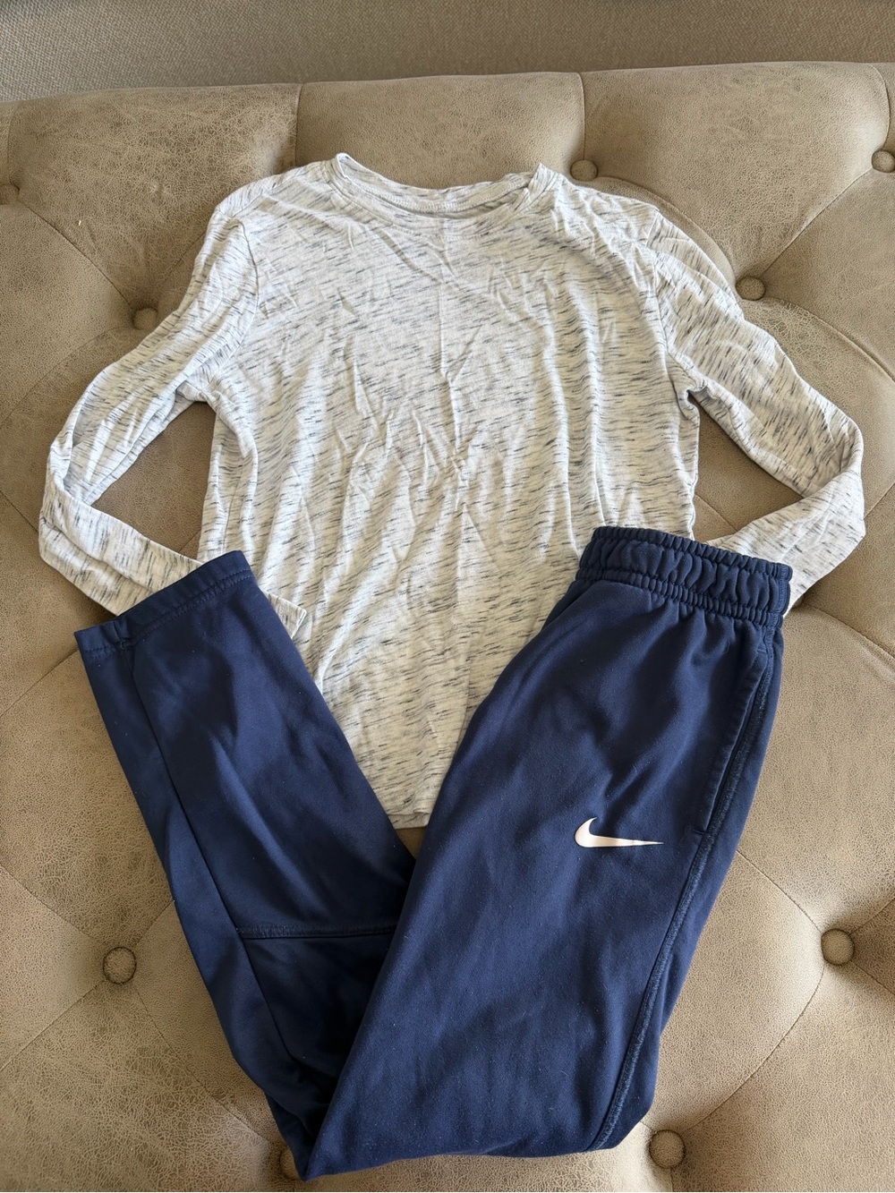 Boys gray long sleeve size 12 Navy Nike Athletic Jogger Pants size L outfit